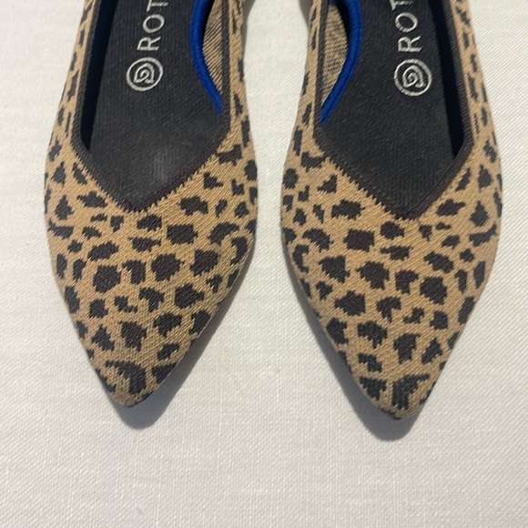 Rothy’s The Point Leopard Pointed Flats Size 8.5 - Picture 9 of 10